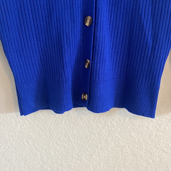 45. Super soft bright blue sweater - Picture 3 of 8